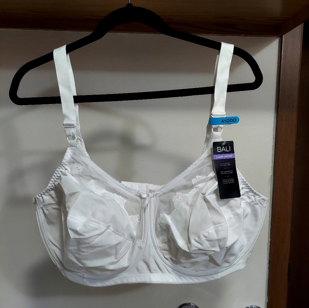 NWT Bali White Full-Coverage Comfort Bra with Adjustable Straps